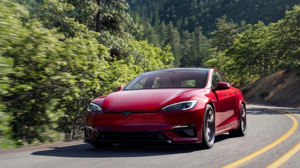 stop produzione tesla model s e model x