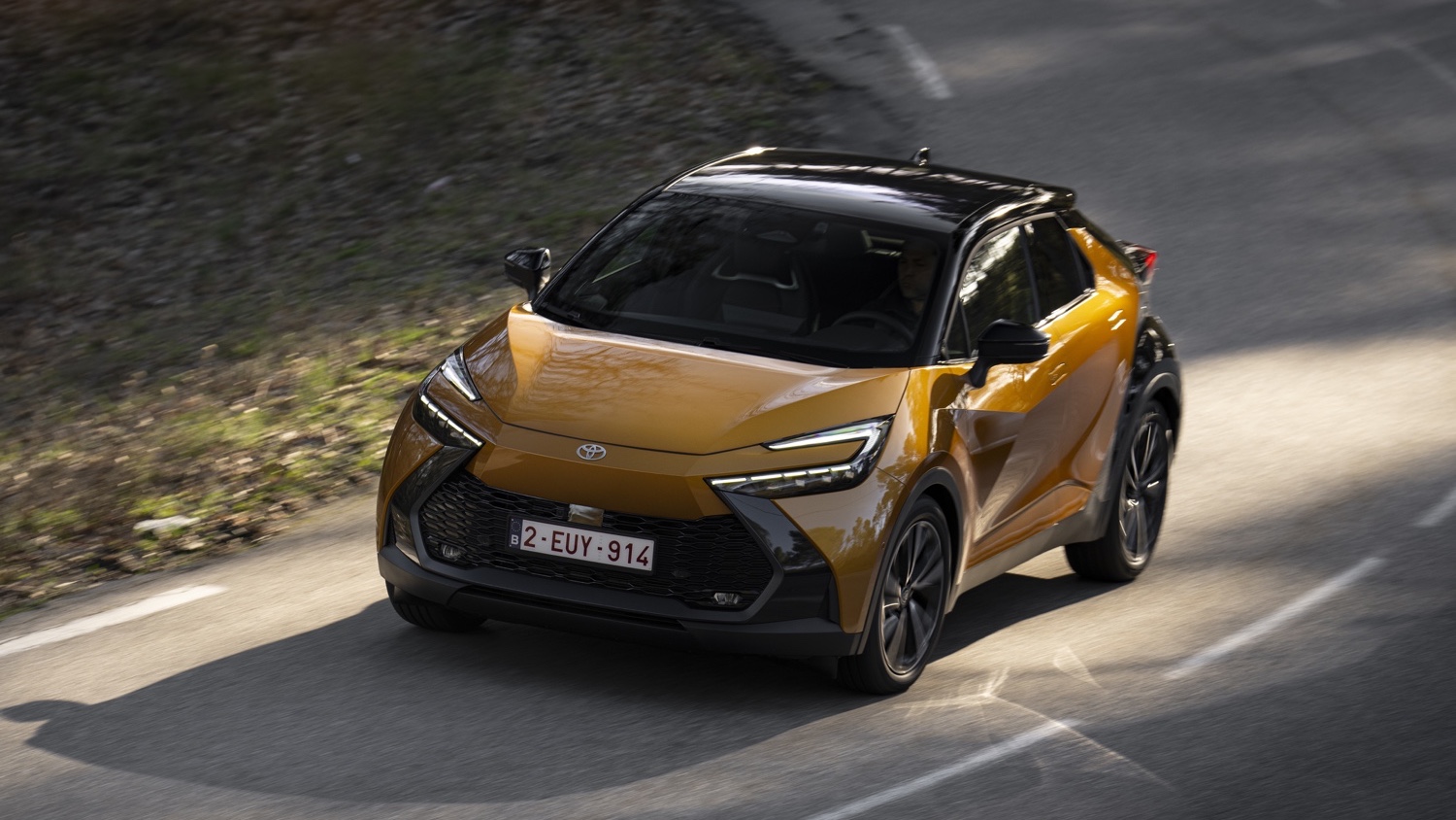 Toyota C-HR Phev, la scegli con la testa e col cuore