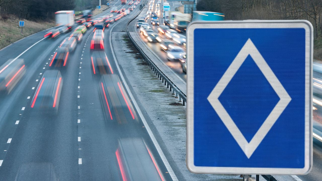 Cosa significa il nuovo cartello con rombo bianco e perché rischi una multa se lo ignori