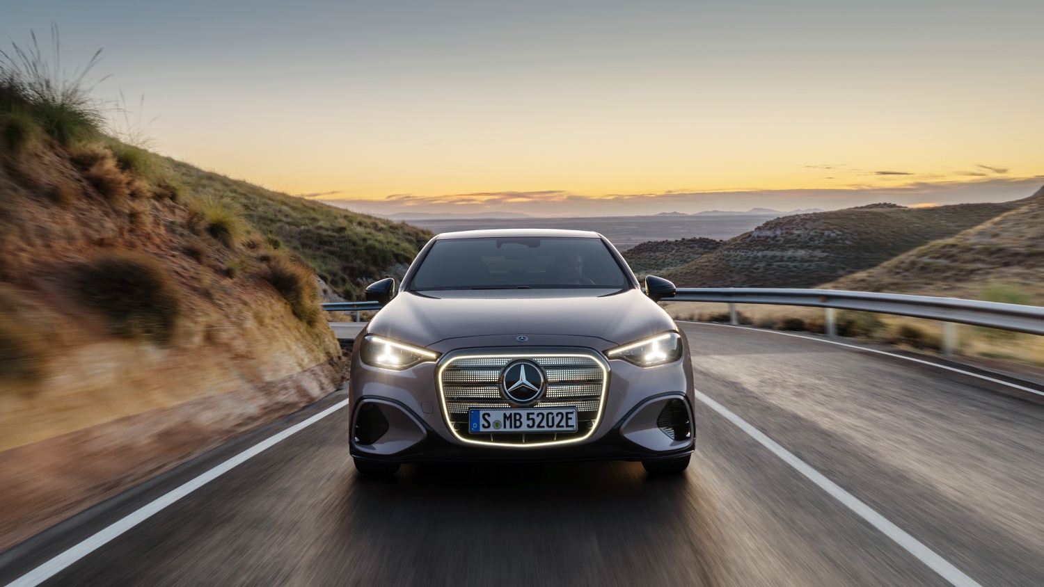 mercedes classe c elettrica stile