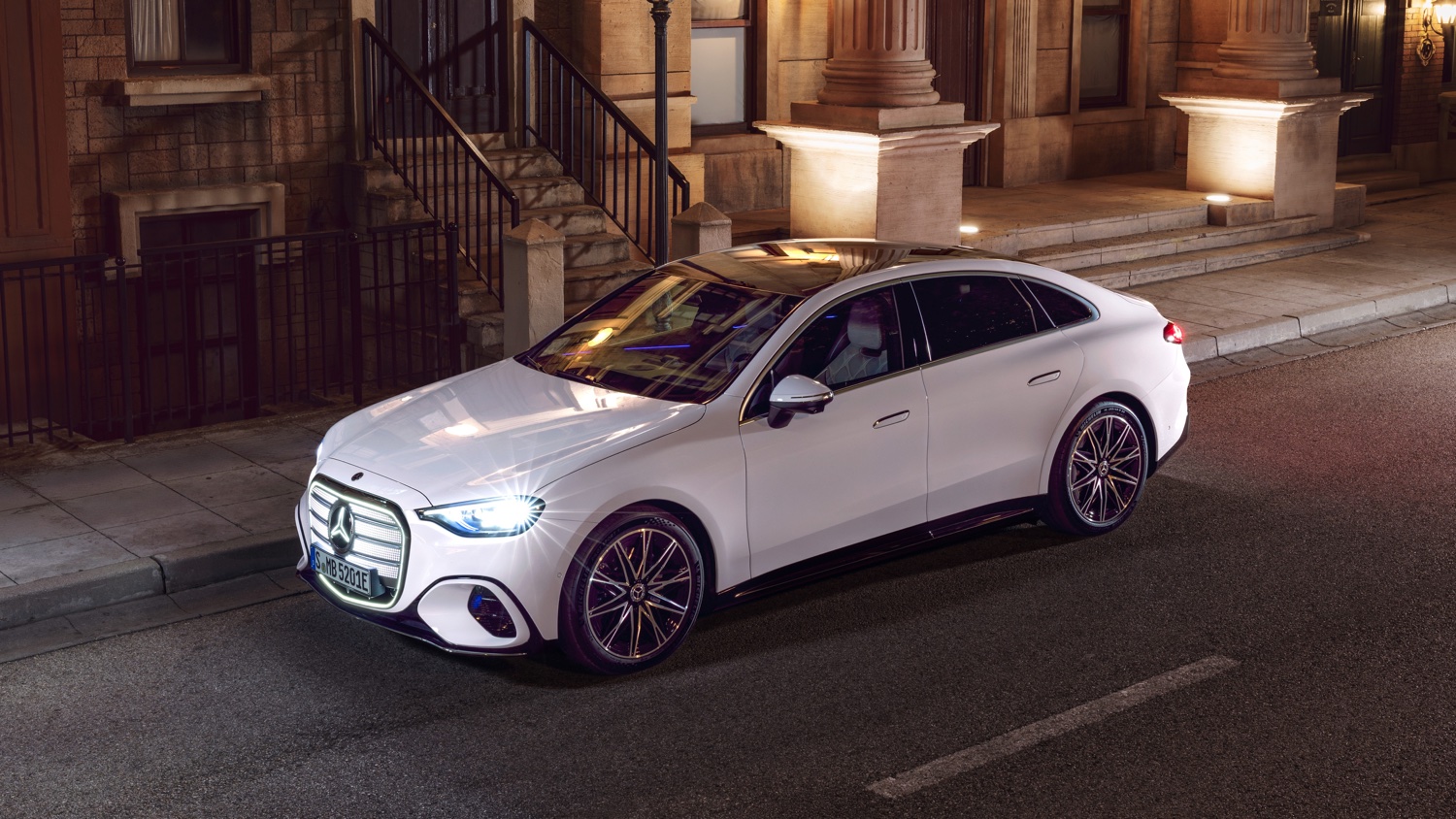 Mercedes Classe C, lei è la contromossa alla i3 elettrica: sfida tra titani