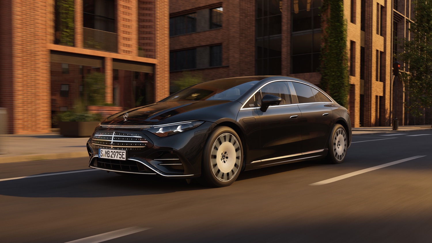 L’ammiraglia Mercedes che avevamo “dimenticato” si rinnova e fa quasi 1.000 km