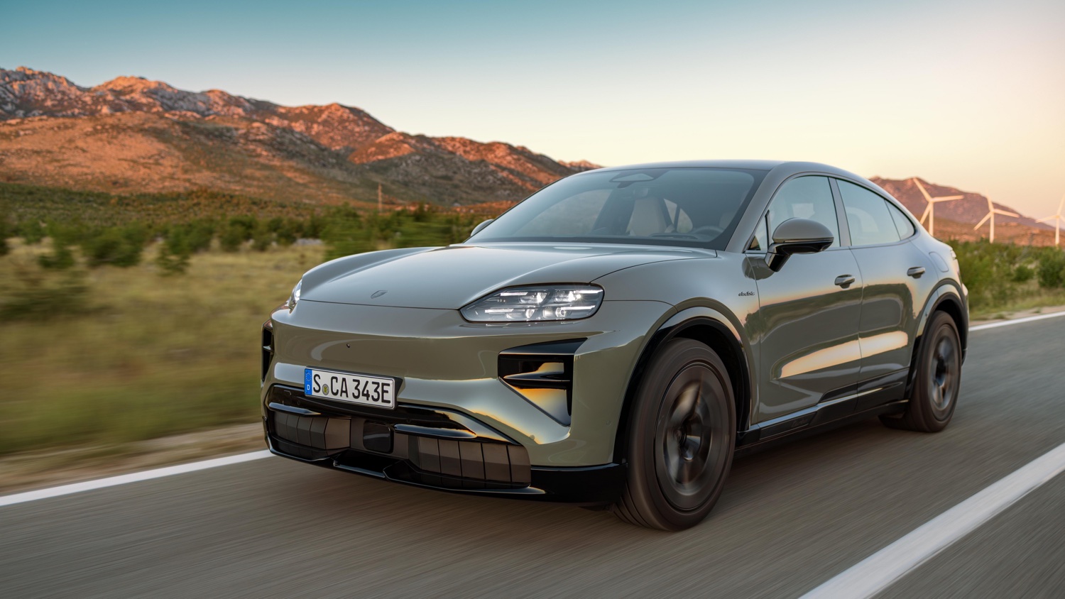 porsche cayenne coupe elettrica prestazioni
