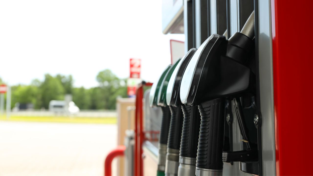 Taglio delle accise riconfermato: lo sconto su benzina, diesel e GPL fino al 1 maggio