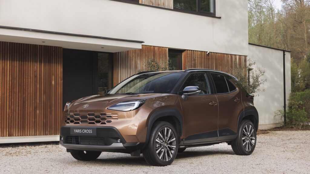 toyota yaris cross 2026