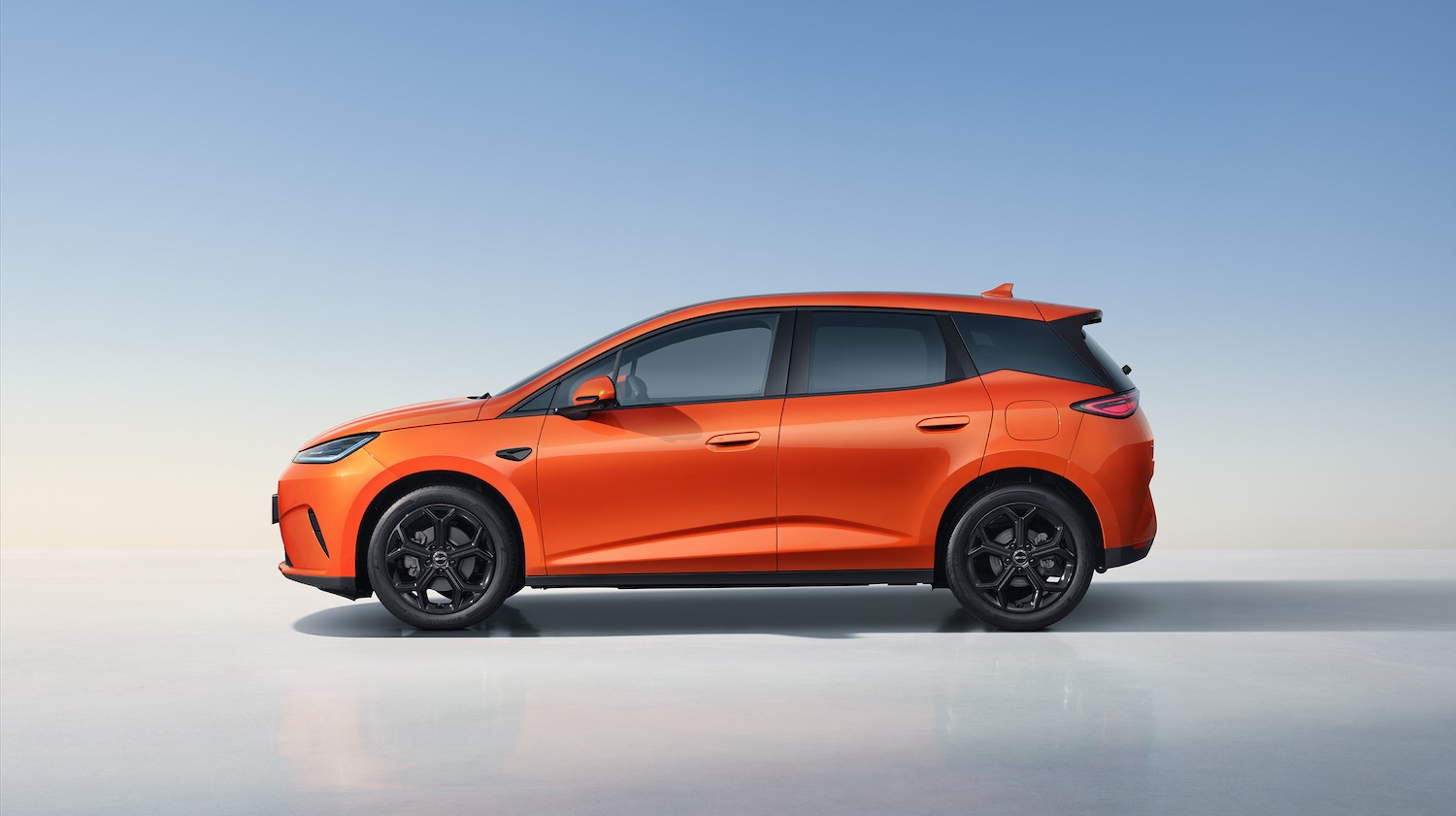 byd dolphin g dimensioni