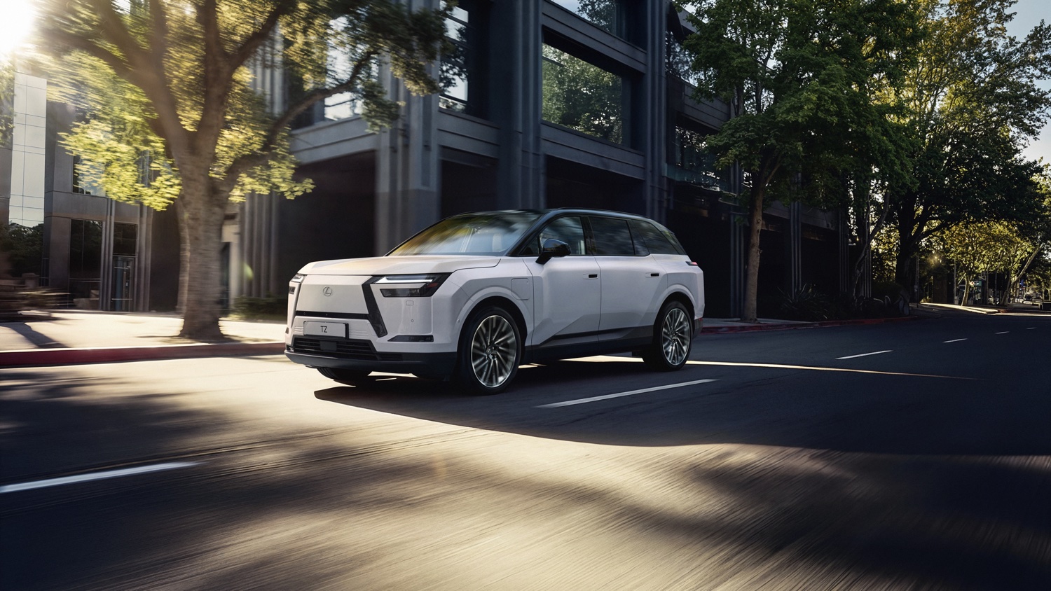 Lexus TZ, il suv ideale per squadre di calcetto (pi&ugrave; uno) ambiziose