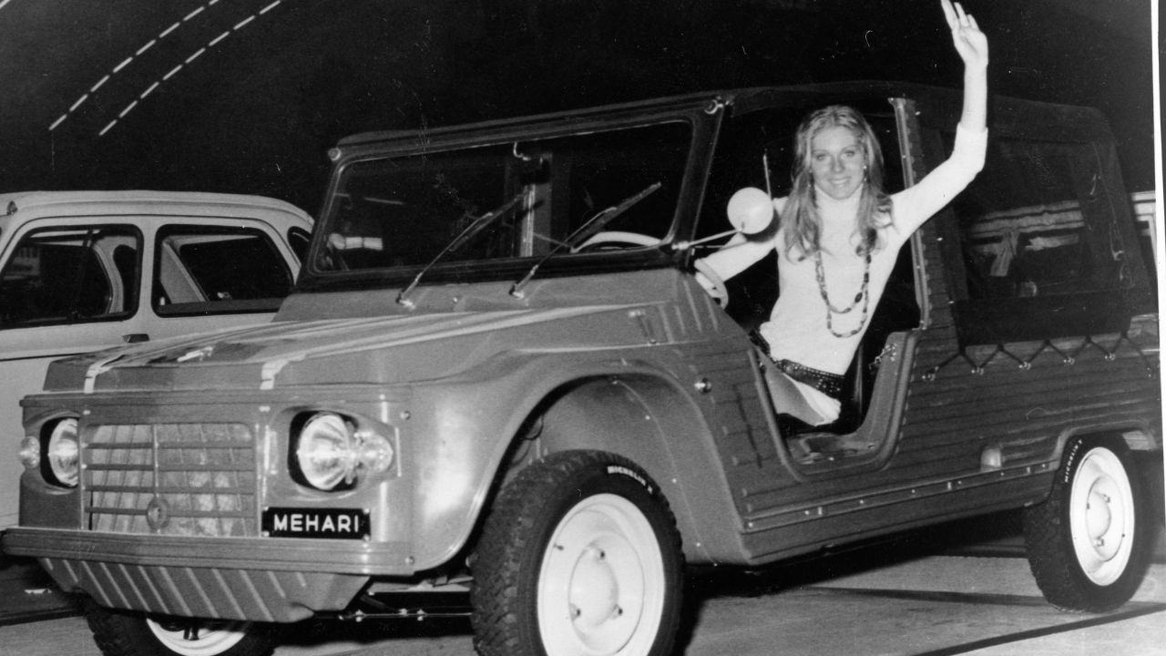La storia di Roland de la Poye, il marchese che portò la plastica nelle automobili