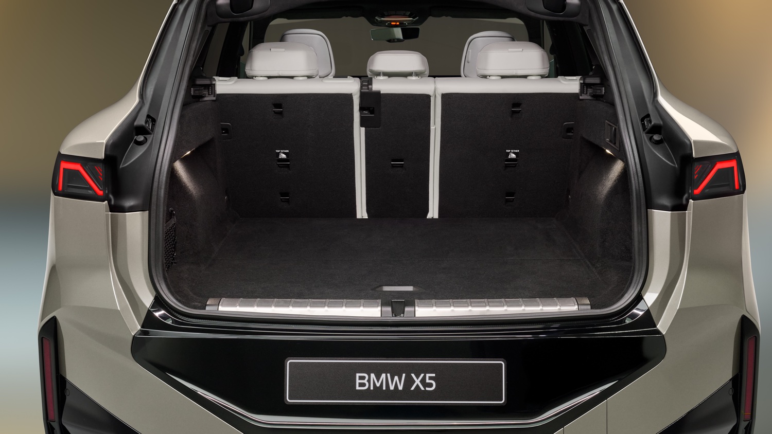 nuova bmw x5 2027 bagagliaio