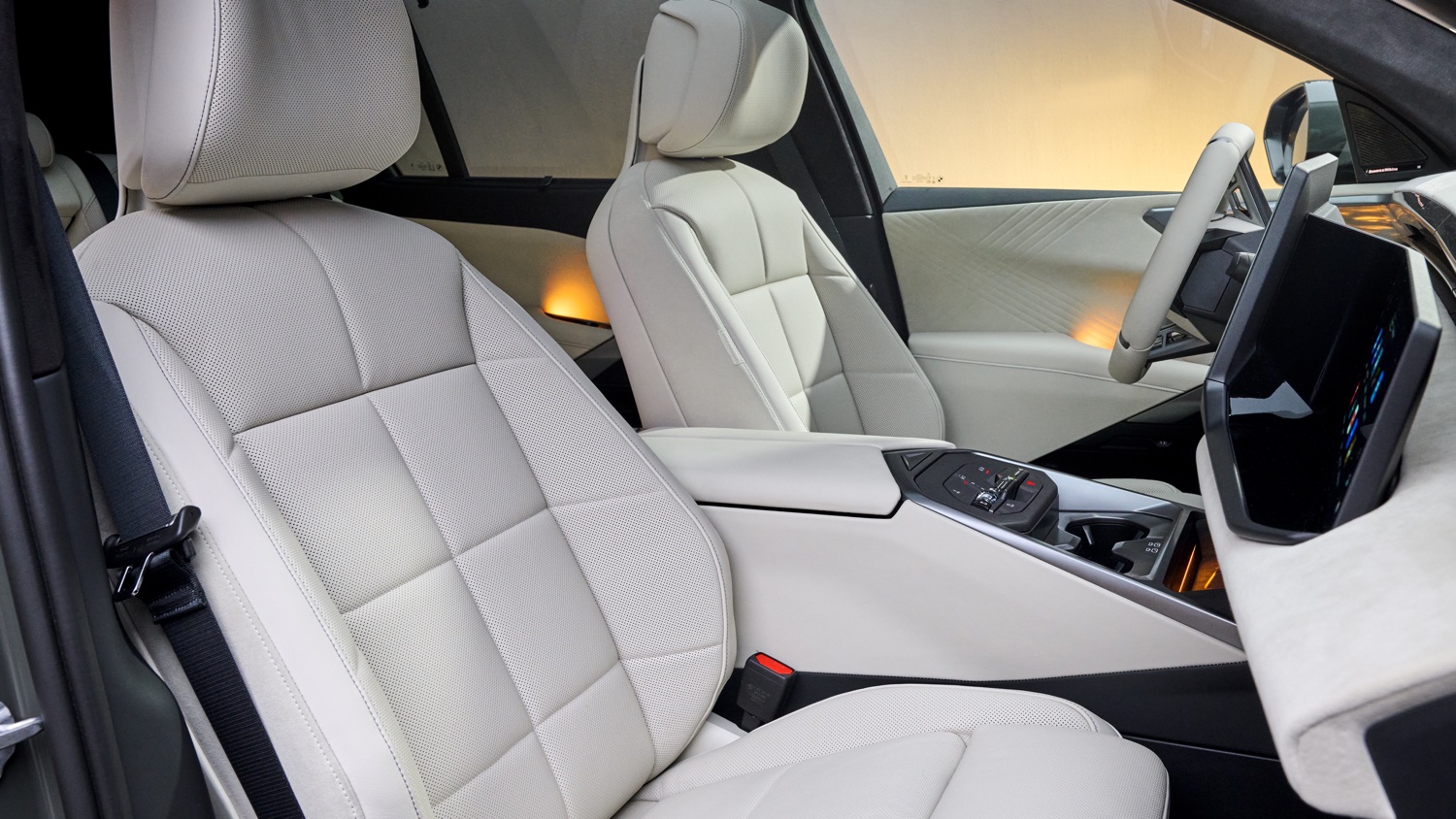 nuova bmw x5 2027 sedili