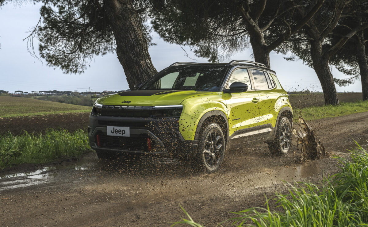 Nuova Jeep Avenger: migliora dove serve e con la 4xe vai ovunque. La prova