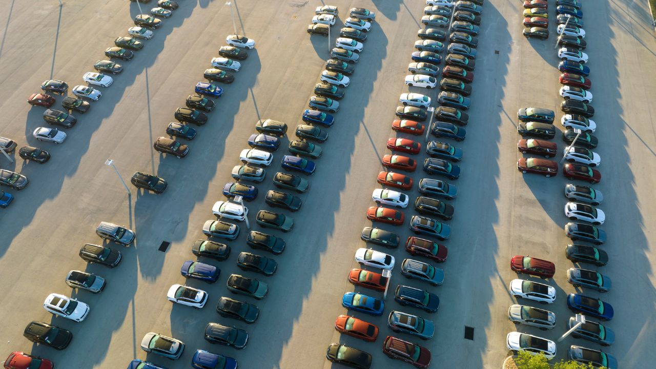 Noleggio auto: aumenta la quota di mercato (33%) e punta sempre di più sulle Plug-In (anche per il RAC)