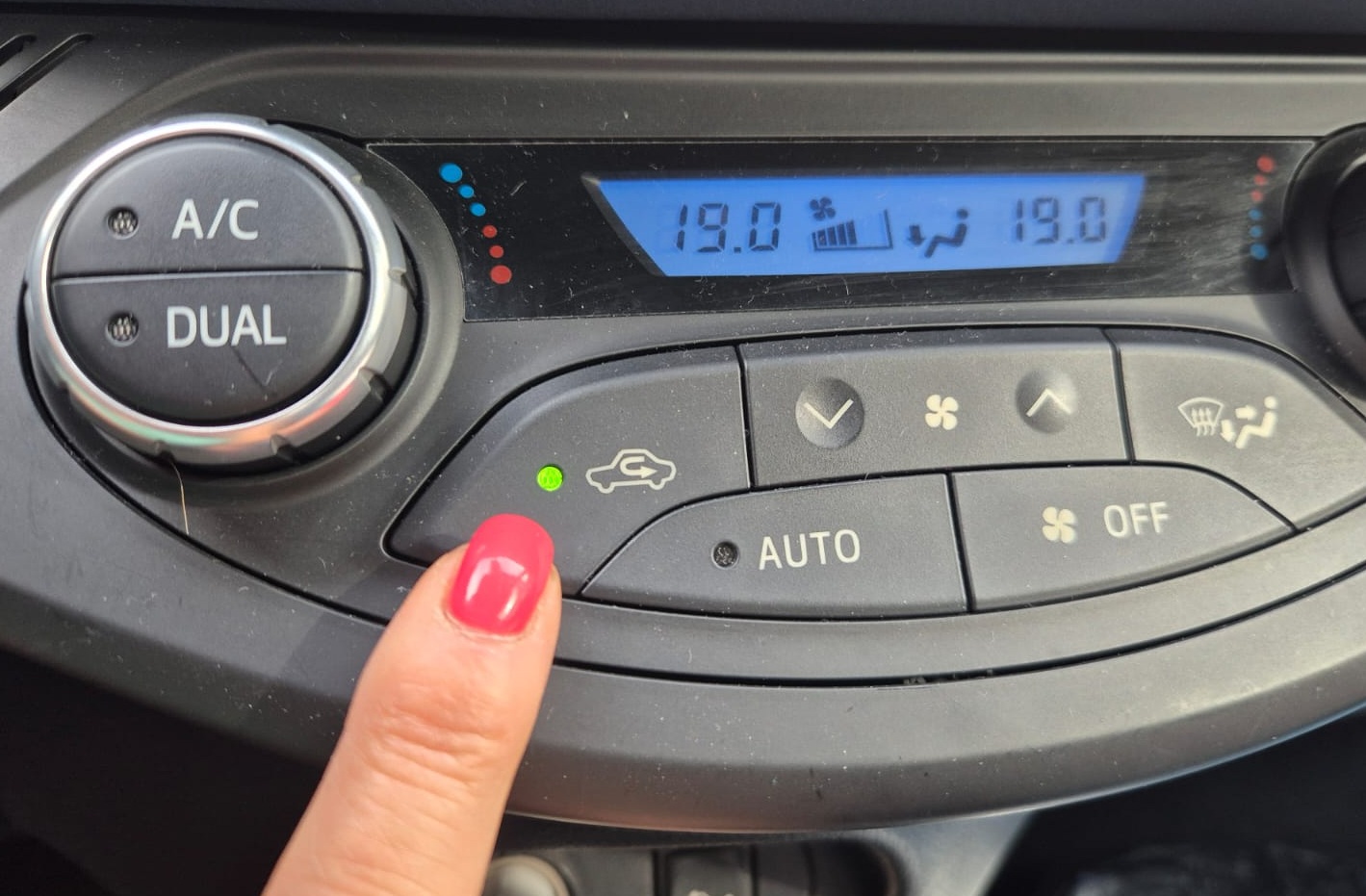 Molti automobilisti sbagliano a usare questo pulsante