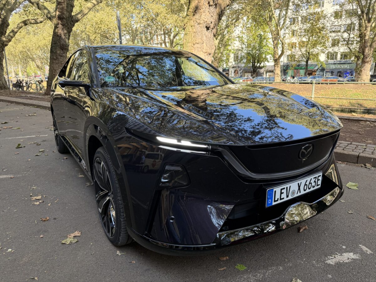 Prova Mazda CX-6e: l’anti-Tesla Model Y arriva dal Giappone, e convince anche nel prezzo