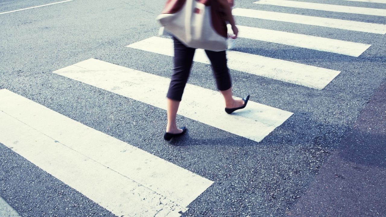 Se ti investono la colpa potrebbe essere tua, le regole per i pedoni nel nuovo Codice della Strada