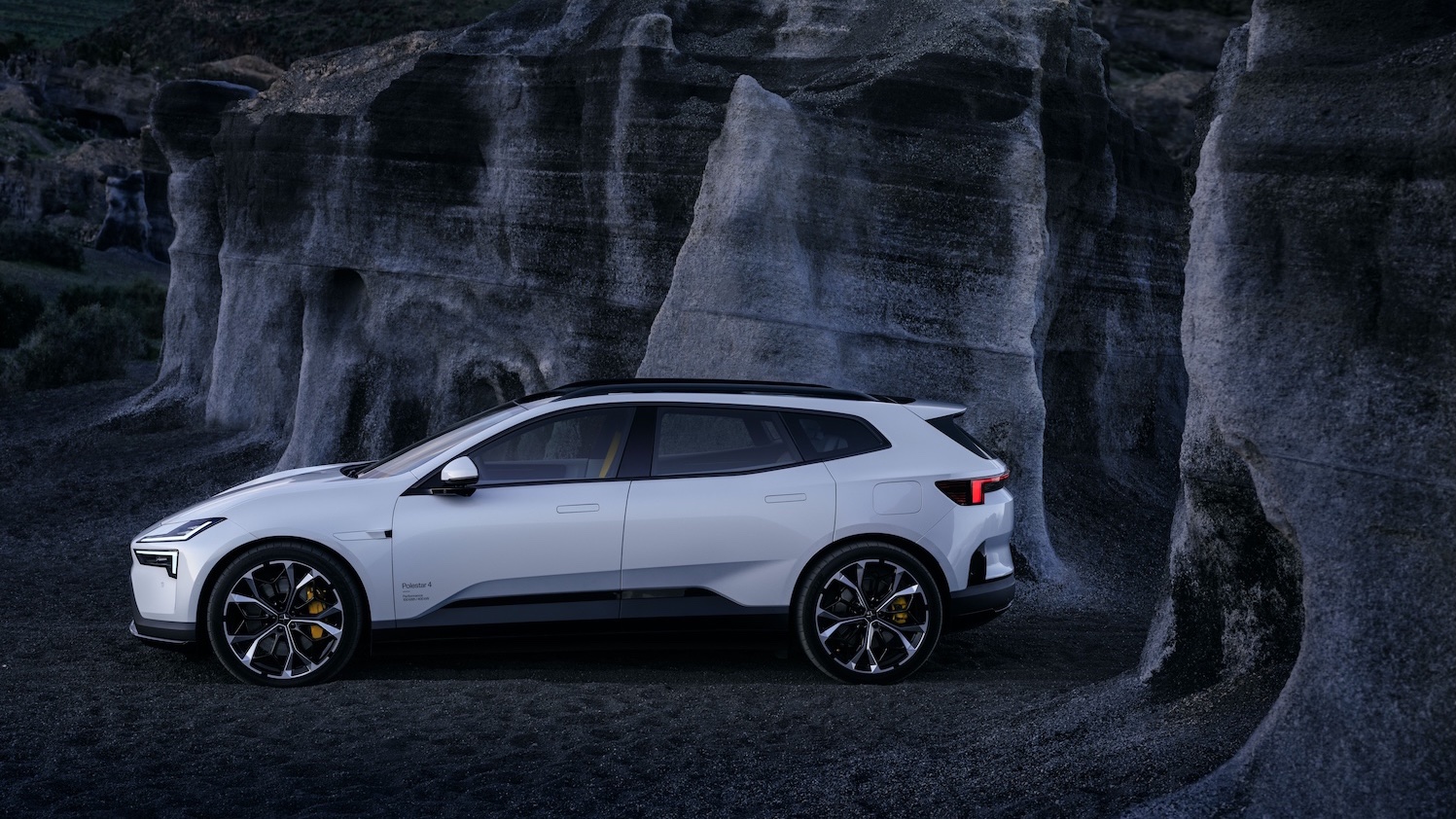 polestar 4 suv dimensioni