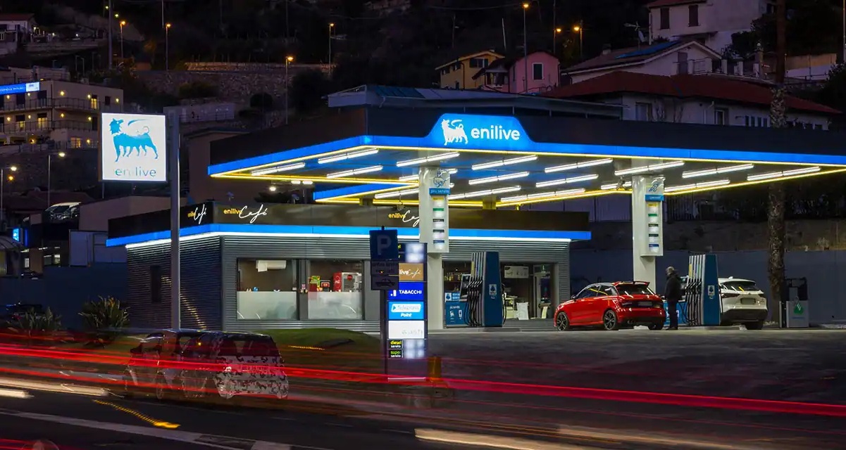 Carburanti: quasi metà dei distributori fa sconti. Chi sono e come trovarli