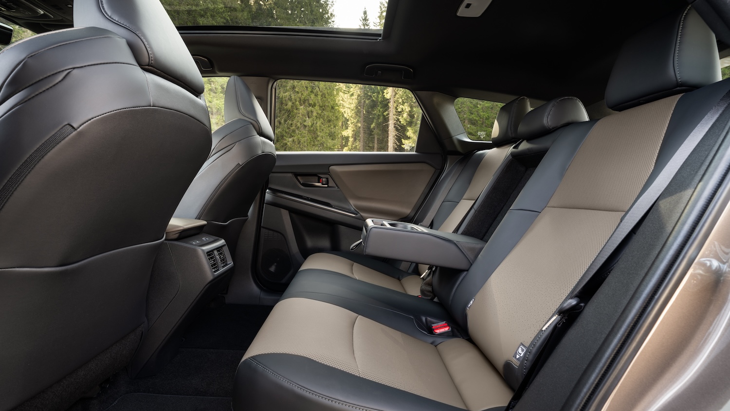 toyota bz4x touring 5 posti