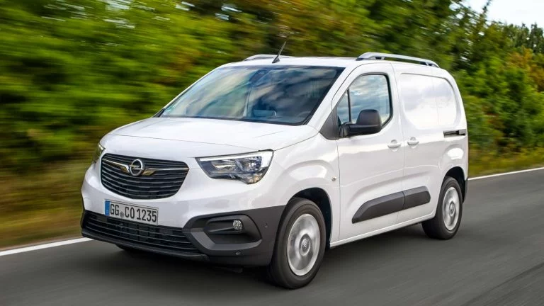 Quanto costa noleggiare nuovo Opel Combo Cargo