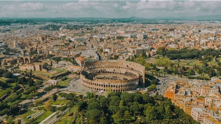 ZTL Roma, quello che c’è da sapere per evitare le multe
