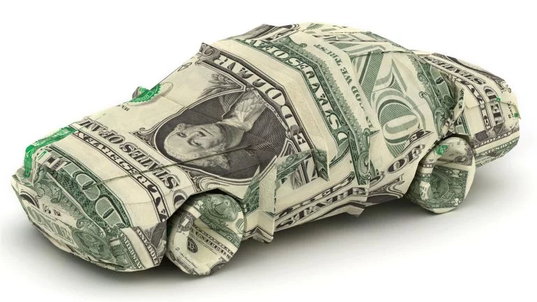 Riparazioni e Rc auto sempre più costosi nel 2023